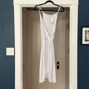 41 Hawthorn Annora Faux Wrap Knit Dress in white, Size Larget